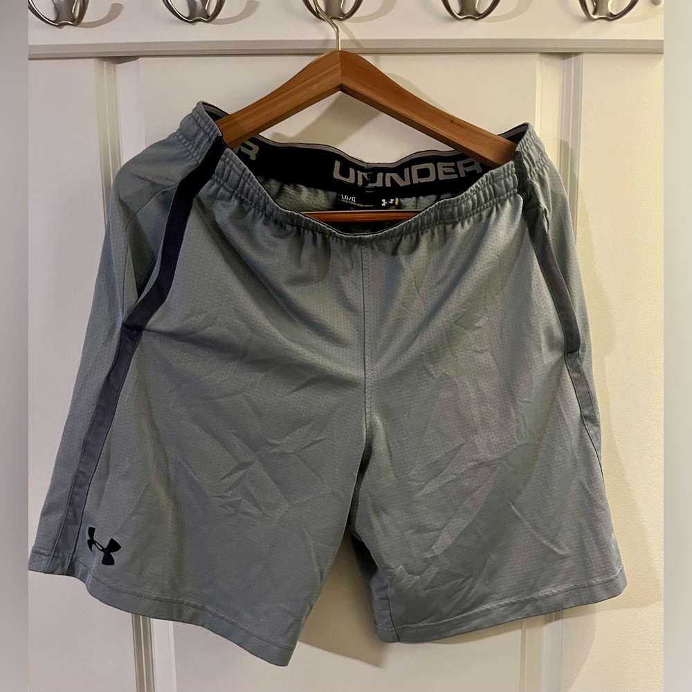 Under Armour / Athletic Shorts / Color: Gray / Size: Large